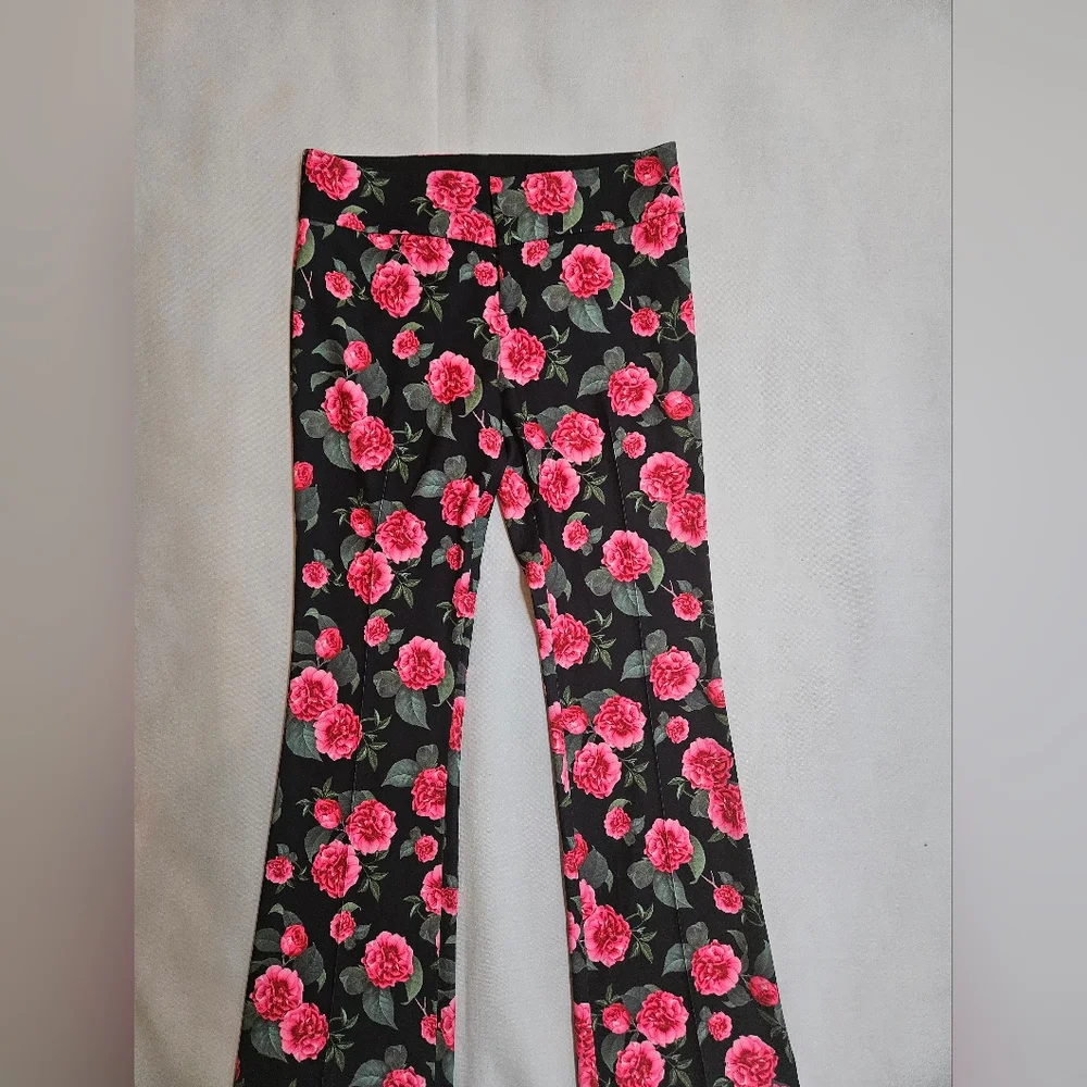 NWT! Alice + Olivia Olivia Floral Fit-and-Flare Boot-Cut Pants